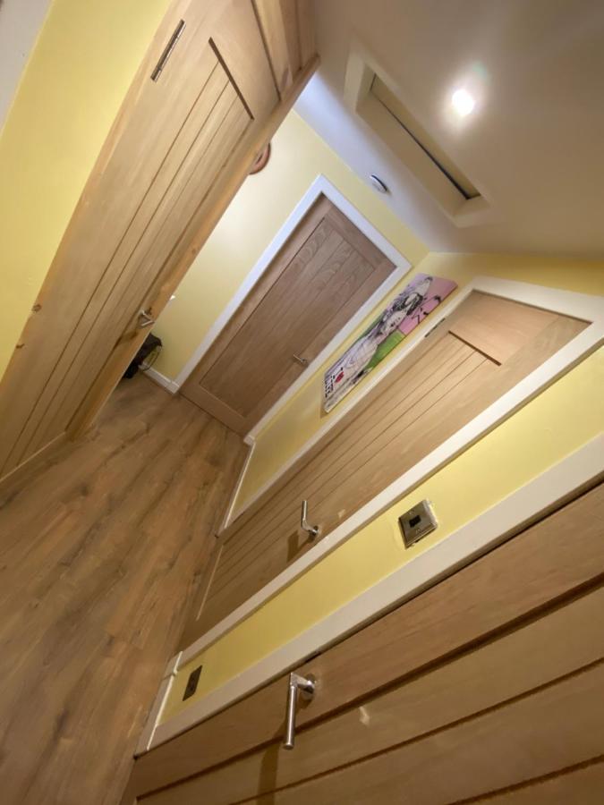 2 Bedroom Apartment In Saltcoats Town Beside The Seaside Exterior foto